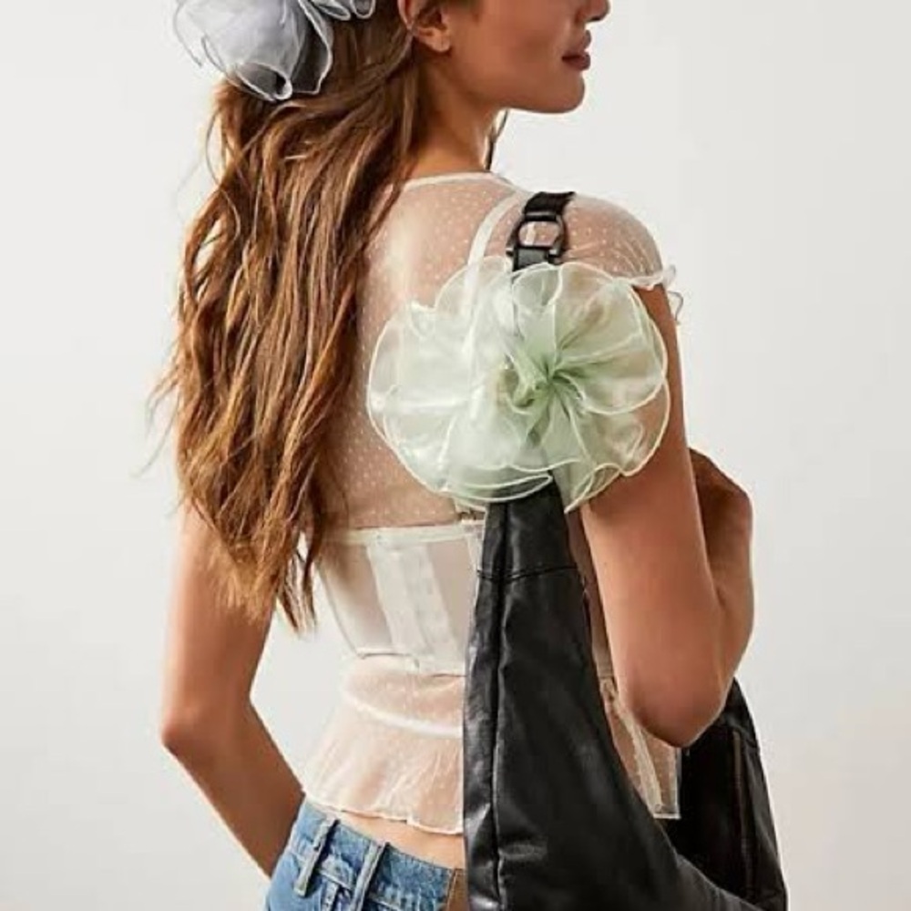 Free people Sonya clear claw clip in seafoam brand new